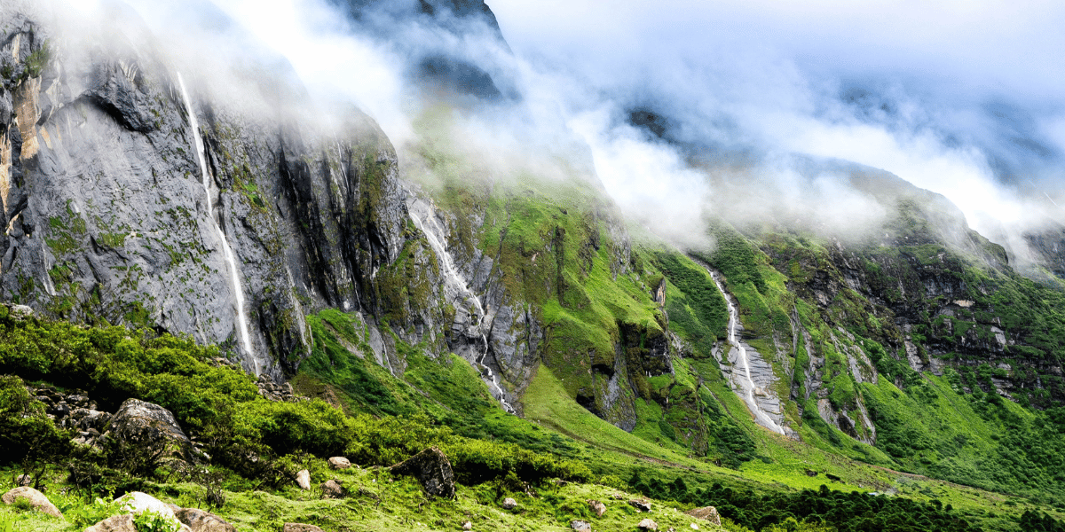 Barun Valley Waterfalls Image